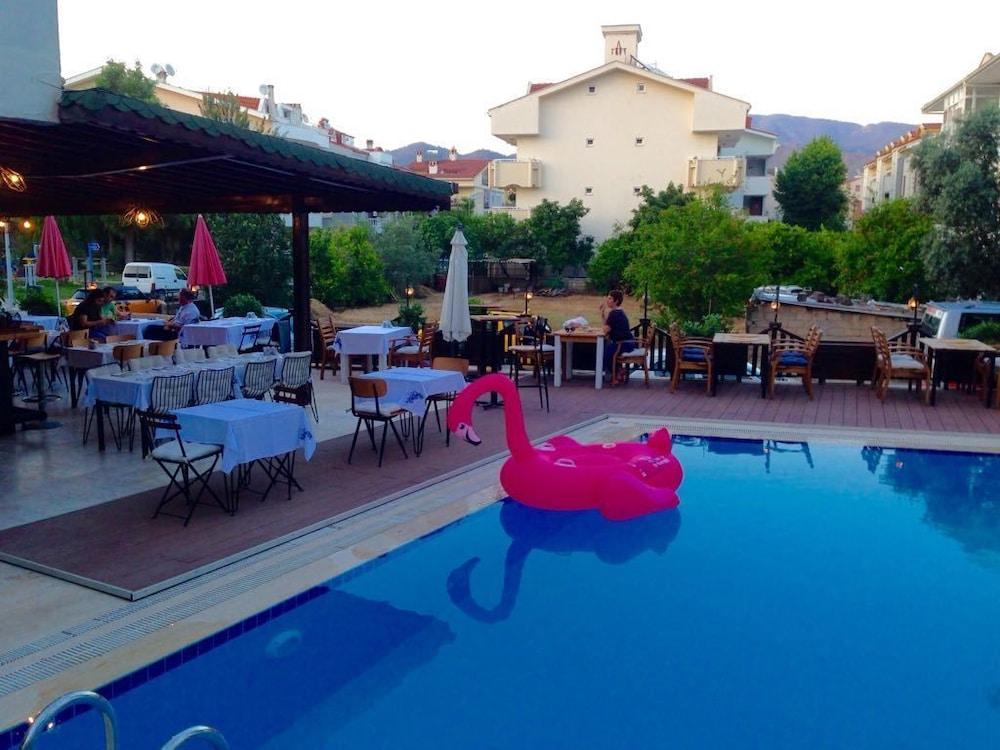 Hotel Hani Armutalan Buitenkant foto